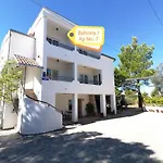 Pensjonat M 3*