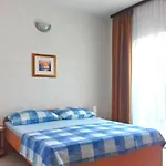 M Casa de hóspedes Pirovac