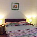 M Casa de hóspedes Pirovac
