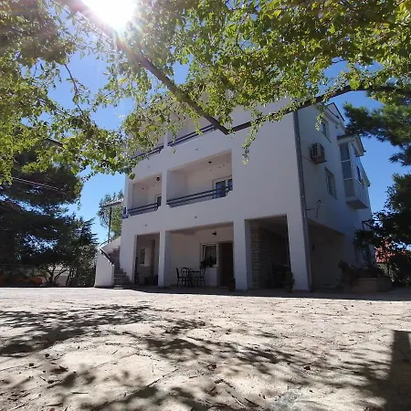 M Guest house Pirovac