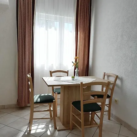 M Guest house Pirovac