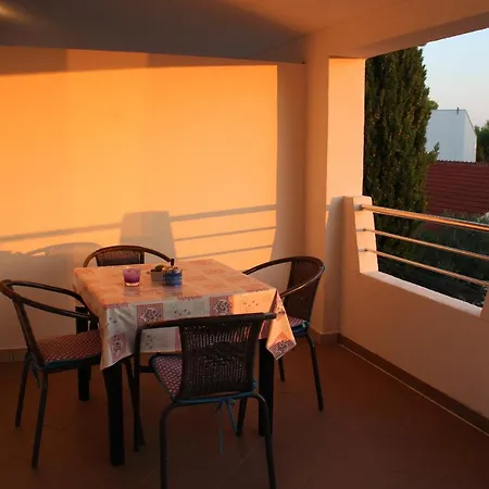 Guest house M Pirovac