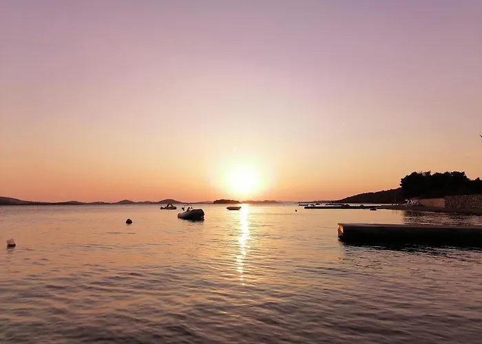 M בית הארחה 3*